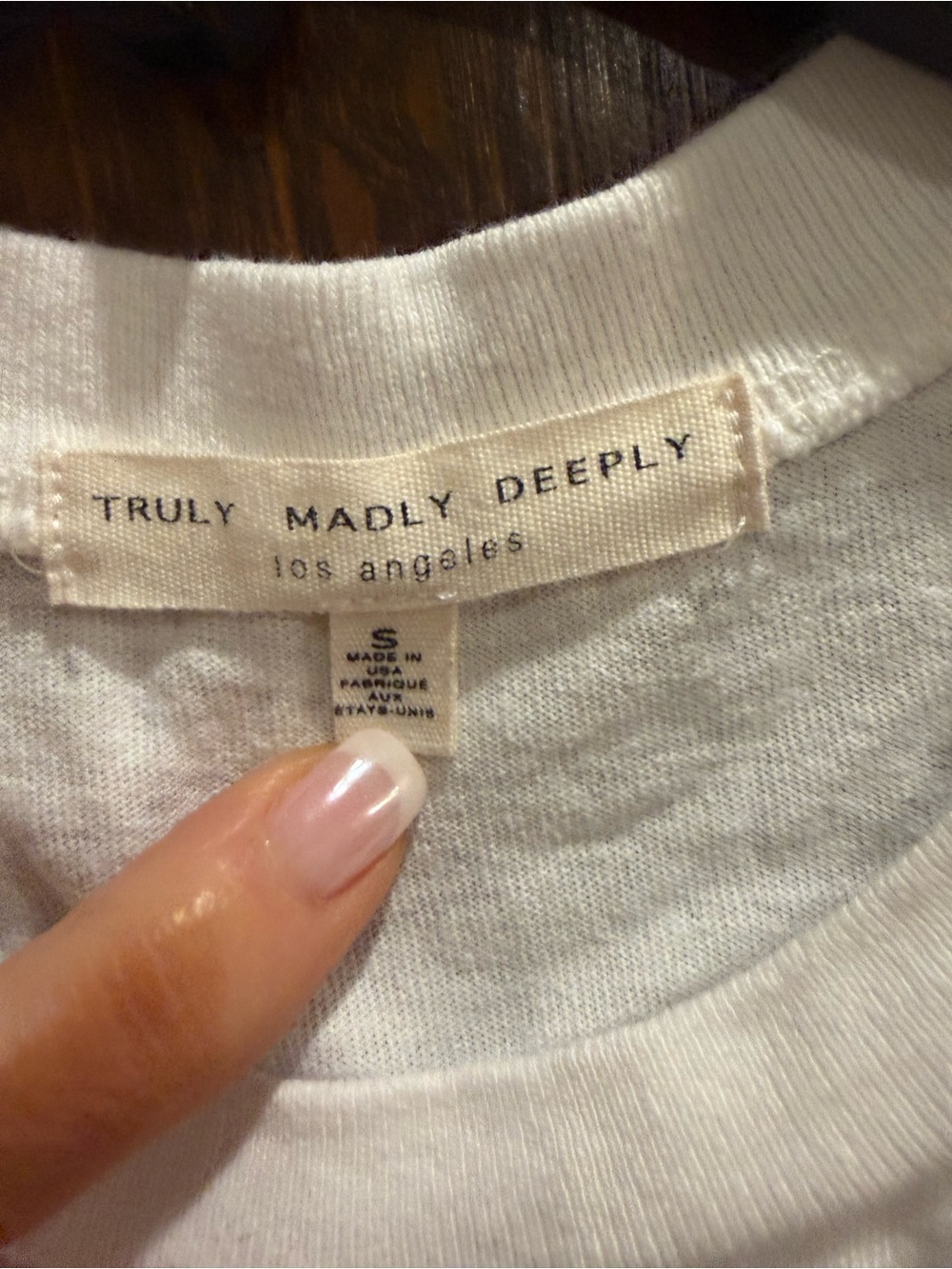 Truly Madly Deeply White Crewneck Tank with Small Black Script Label - Picture 2 of 2
